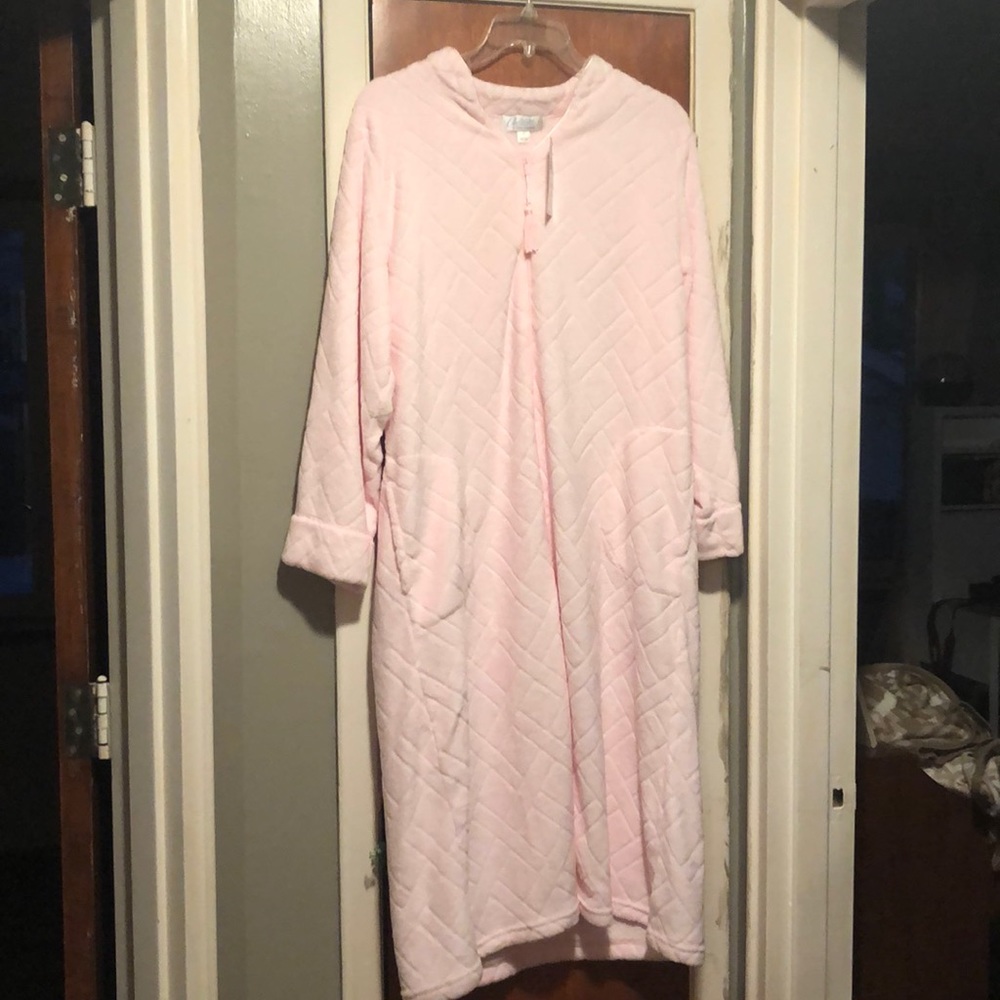 Long Super Soft Robe with Zip up XL TAGS ON